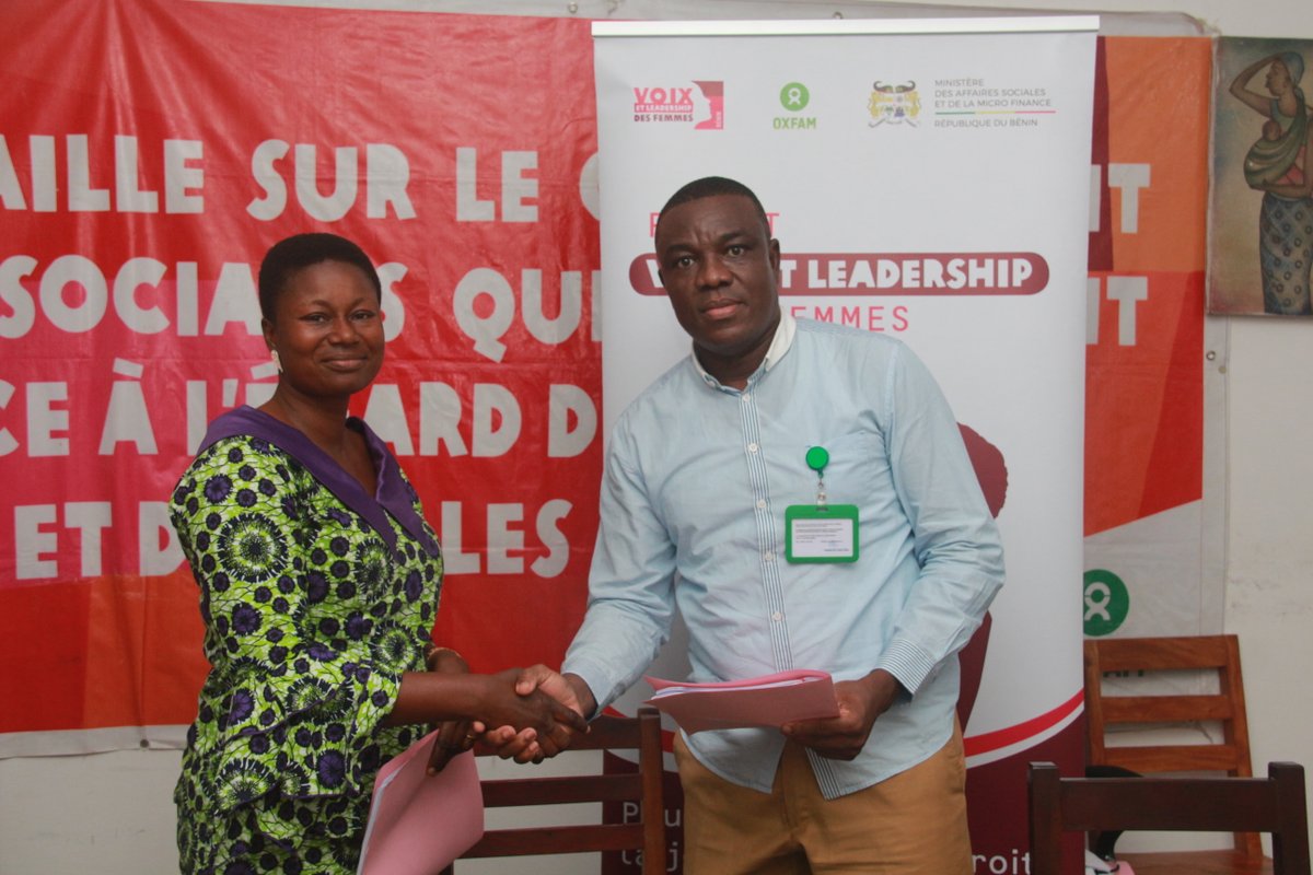 OxfamAuBenin's tweet photo. 🔵De nouveaux partenariats pour l'égalité entre les sexes au #Bénin 
0⃣4⃣ organisations ont rejoint ce jour le cercle des partenaires du projet #VLF229 pour la mise en œuvre  du fonds réactif.
Bienvenue @benin_oneworld, FAWE Benin, APFEM, et ONESIME.
Merci à @DevCanada 
@wasexo https://t.co/AYLhQS0xTH
