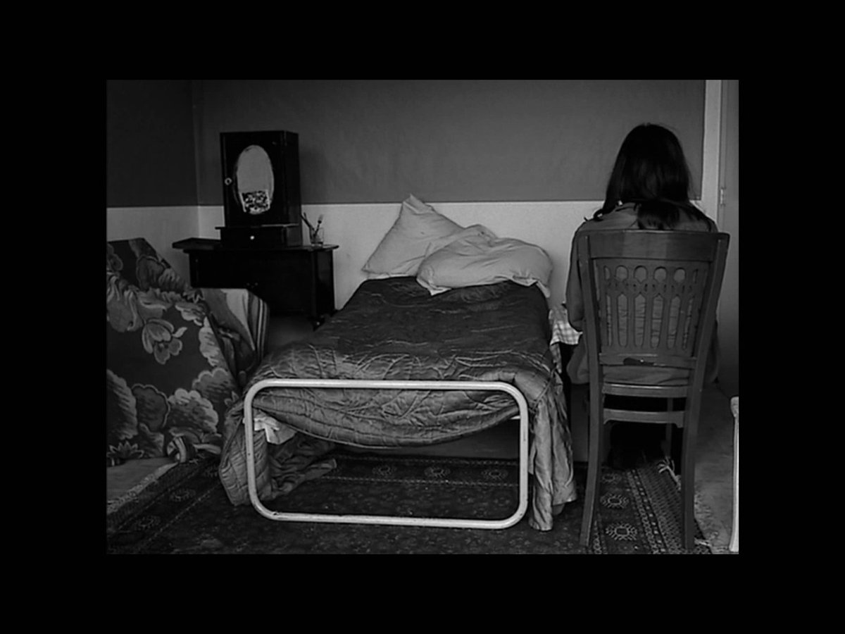 HominisCanidaee's tweet photo. Nem ia dizer nada, mas segunda (22) a gente vai lançar o novo clipe da @motosserrabanda no canal, da ótima canção "rio_rua" que já tá nos streamings.

O trabalho é da artista visual Isabel Ávila, de BH. Ficou muito foda, saca as fotos e se inscreve ai:

https://t.co/Z35bhoLoeD https://t.co/2APp2oPM6o