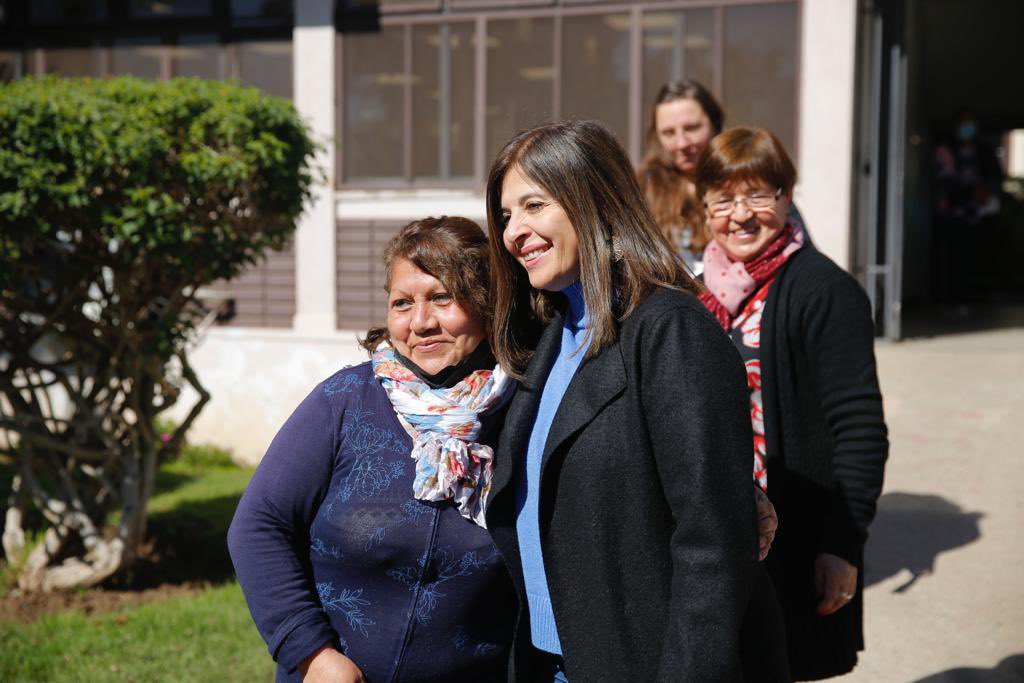 ¡Por la protección de los derechos de los defensores medioambientales! 💪🏼

📌 Esta mañana, la ministra <a href="/mriost/">Marcela Rios Tobar 💚💜</a> visitó La Ligua para reunirse con Lorena Donaire, activista medioambiental quien ha sufrido ataques personales, familiares y la quema de su hogar, para brindar apoyo.