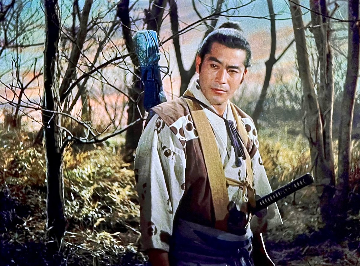 holyspacemonkey's tweet photo. The incomparable Toshirô Mifune in “Samurai II: Duel at Ichijoji Temple” (1955), directed by Hiroshi Inagaki. 🇯🇵#SamuraiTrilogy #ToshirôMifune #TCMParty #SummerUnderTheStars https://t.co/ara11pxBKV