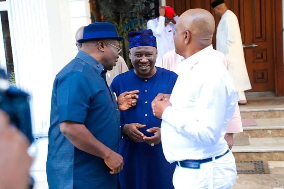 Bulama8976's tweet photo. PDP UNITED❤🤍💚

Today H.E Wike camp led by Prof. Jerry Gana and Atiku and H.E @atiku Abubakar 's team led by Adamawa state Gov. Ahmadu Umaru Fintiri met in Rivers state for reconciliation. https://t.co/4DnDIWCBzc