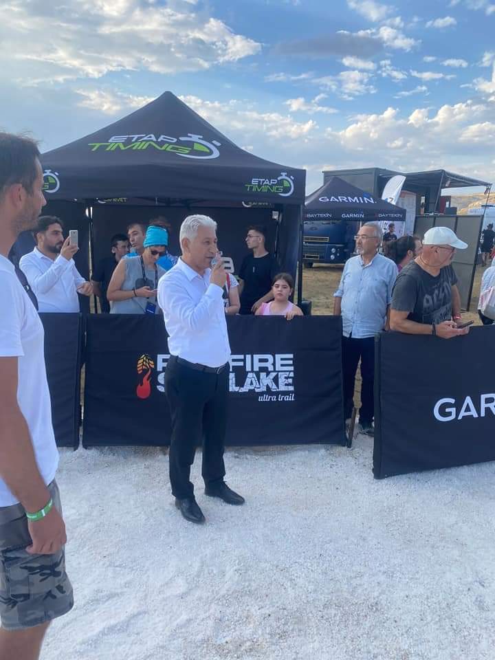 memiscelik06's tweet photo. Bugün 4.sünü düzenledigimiz Tuzgölü Günübirlik tesislerimizde başlayan ve Pazar günü sona erecek olan "Run Fire Salt Lake tuzgölü  Uzun Maraton" koşusunun startını vererek sporseverlere başarılar diledik. https://t.co/LZfMfWwgBA