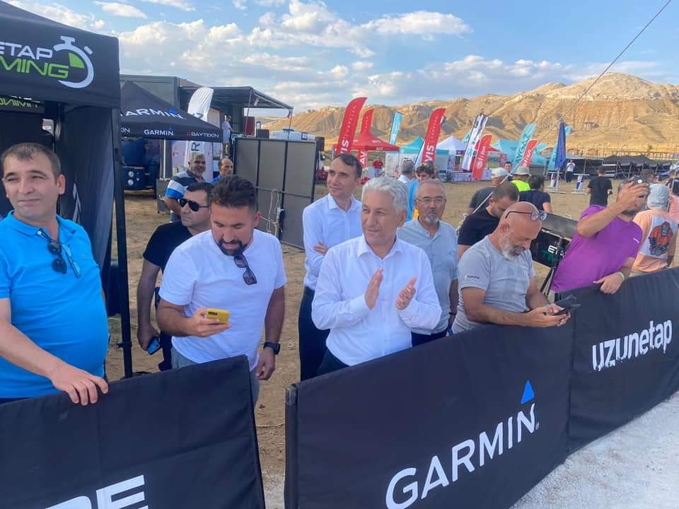 memiscelik06's tweet photo. Bugün 4.sünü düzenledigimiz Tuzgölü Günübirlik tesislerimizde başlayan ve Pazar günü sona erecek olan "Run Fire Salt Lake tuzgölü  Uzun Maraton" koşusunun startını vererek sporseverlere başarılar diledik. https://t.co/LZfMfWwgBA