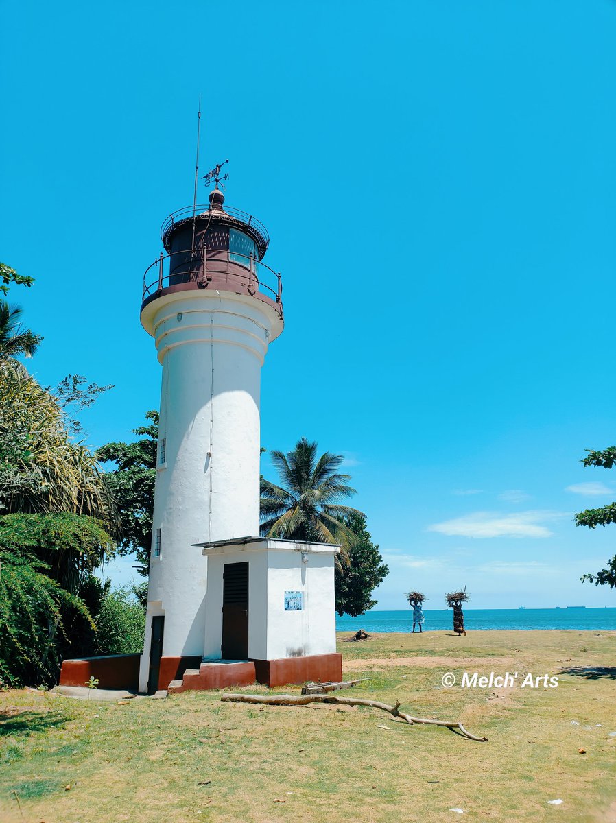 melchiormols's tweet photo. Journée internationale de la photographie.
Moi qui aime tant prendre des photos je peux publier certaines.
No 1 : Phare de Kribi (Cameroun)
No 2 : Copa Capana Beach (Kribi)
No 3 &amp; 4 : Ndikiniméki (Centre, Cameroun) 
#WorldPhotographyDay #WorldPhotographyDay2022 https://t.co/GoKRDWccc8