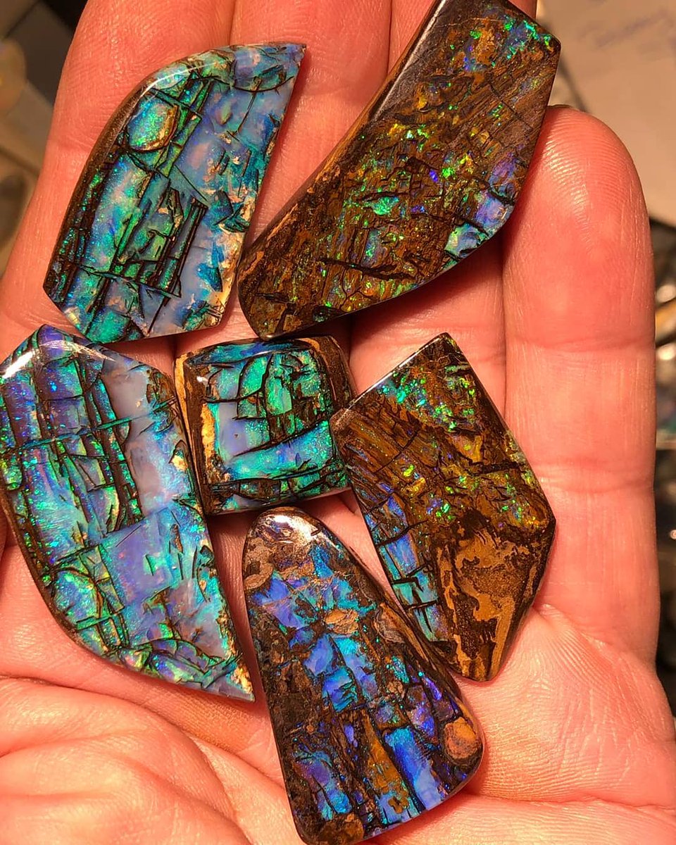 Stunning Natural Koroit Boulder Opal Specimens from Australia.

Photo ©️ Flashfire-Opals 

#crystals #minerals #gems
