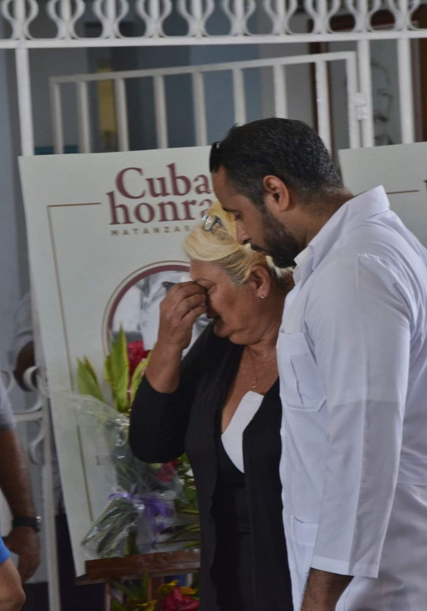 Ese dolor se comparte,  se multiplica. #FidelPorSiempe #CubaHonra