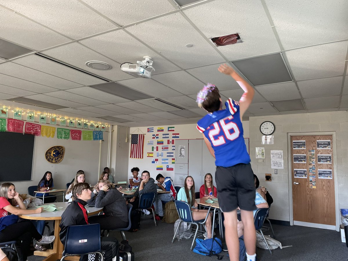 Profe Yoakam tweet media