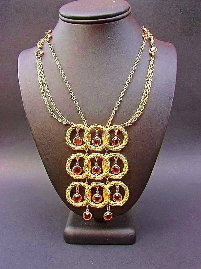 renaissancefai's tweet photo. GOLDETTE Topaz Glass Necklace Modernist, Gold Tone Crystal Dangles, Triple Strand, Vintage https://t.co/0cU0Wo50Ni #gold #no #women #hingedclip #goldettenecklace #triplestrand #modernist #crystaldangles #articulate https://t.co/7QlajnF3iW