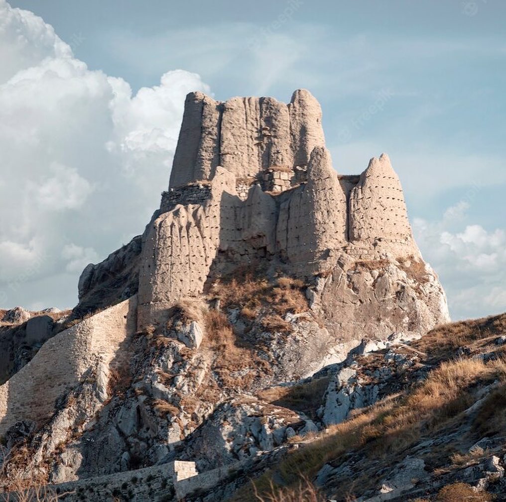 Tushpa and Biaina survived in Armenian

#Tushpa or Tospa was the ancient capital city of the #Armenian kingdom of #Van (a.k.a. #Urartu). These Armenian toponyms survived on #Greek and #Roman maps of #Armenia for many centuries.