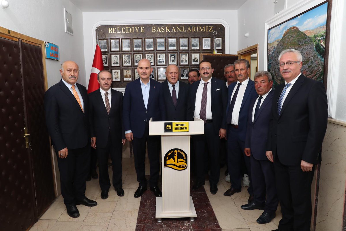 TC_icisleri's tweet photo. Bakanımız Sn. @suleymansoylu, Bayburt Belediyesi'ni ziyaret etti https://t.co/iGwOWuZWfg