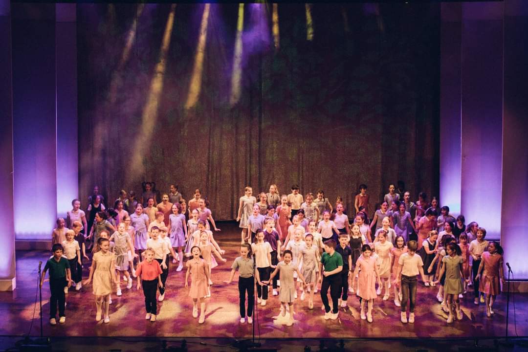 Edin_Gang_Show's tweet photo. 25 years of the Junior Gang! 🎪❤️

We're looking for more Cub Scouts from @sesscouts and Brownies from @GirlguidingEdin to be part of the Edinburgh Gang Show 2022 at the Festival Theatre @captheatres

Audition opportunity THIS Sunday #EGS2022 
https://t.co/Sck97avIVR https://t.co/z5fbZETOZJ