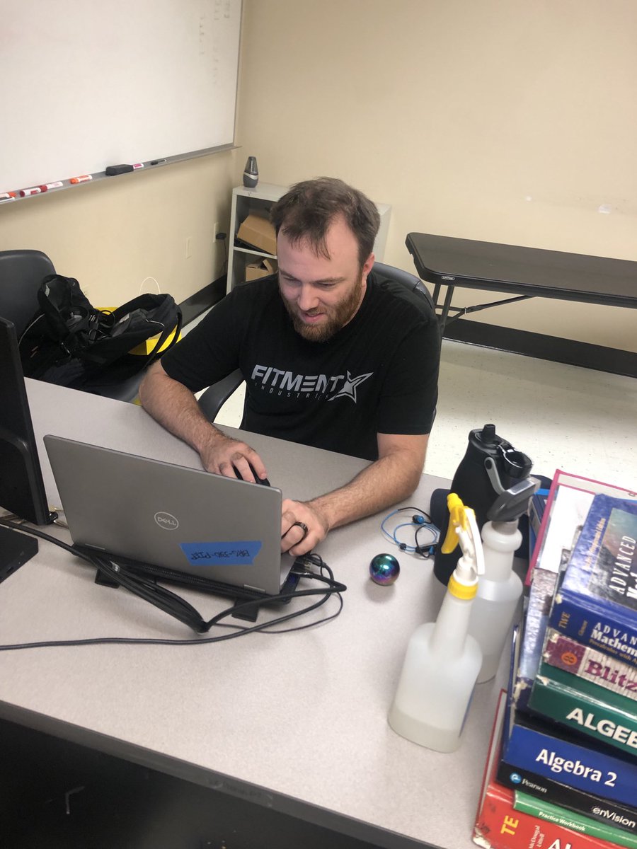 BridgesHS's tweet image. Hello!!! It’s Bridges calling. Communication is key to success. #BRIDGESFAM #HAMMERSUP