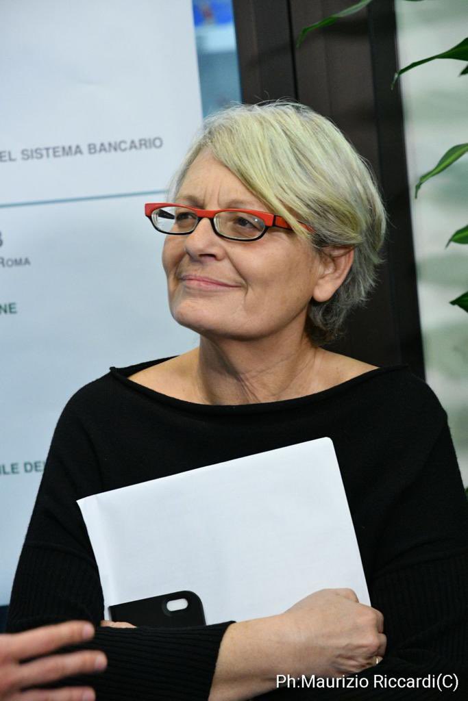 FurlanAnnamaria's tweet photo. Ho accettato con convinzione l’invito di candidarmi per il Senato nel collegio del Lazio 2 e della Sicilia Occidentale nelle liste del Pd. Cercheró di portare in politica le istanze dei lavoratori e della società civile, i problemi dei giovani, dei pensionati, dei più deboli https://t.co/nlznliTcyb