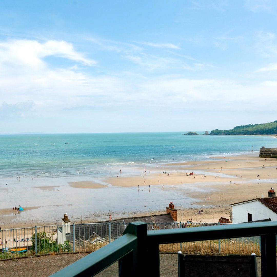 coastalcottages's tweet photo. #AugBankHol The Watch House in Saundersfoot | 27th Aug-3rd Sept | NOW ยฃ1400
๐๏ธ Sleeps 4
๐ Stunning #SeaViews
๐๏ธ 50 yds from beach
๐ฝ๏ธ๐๏ธ Walk to activities & amenities
๐ฅพ Near #CoastPath
๐๏ธhttps://t.co/ZoYHQQBQoU
#visitpembrokeshire #visitwales #coastalcottages #summerholiday https://t.co/4igRo51Jte