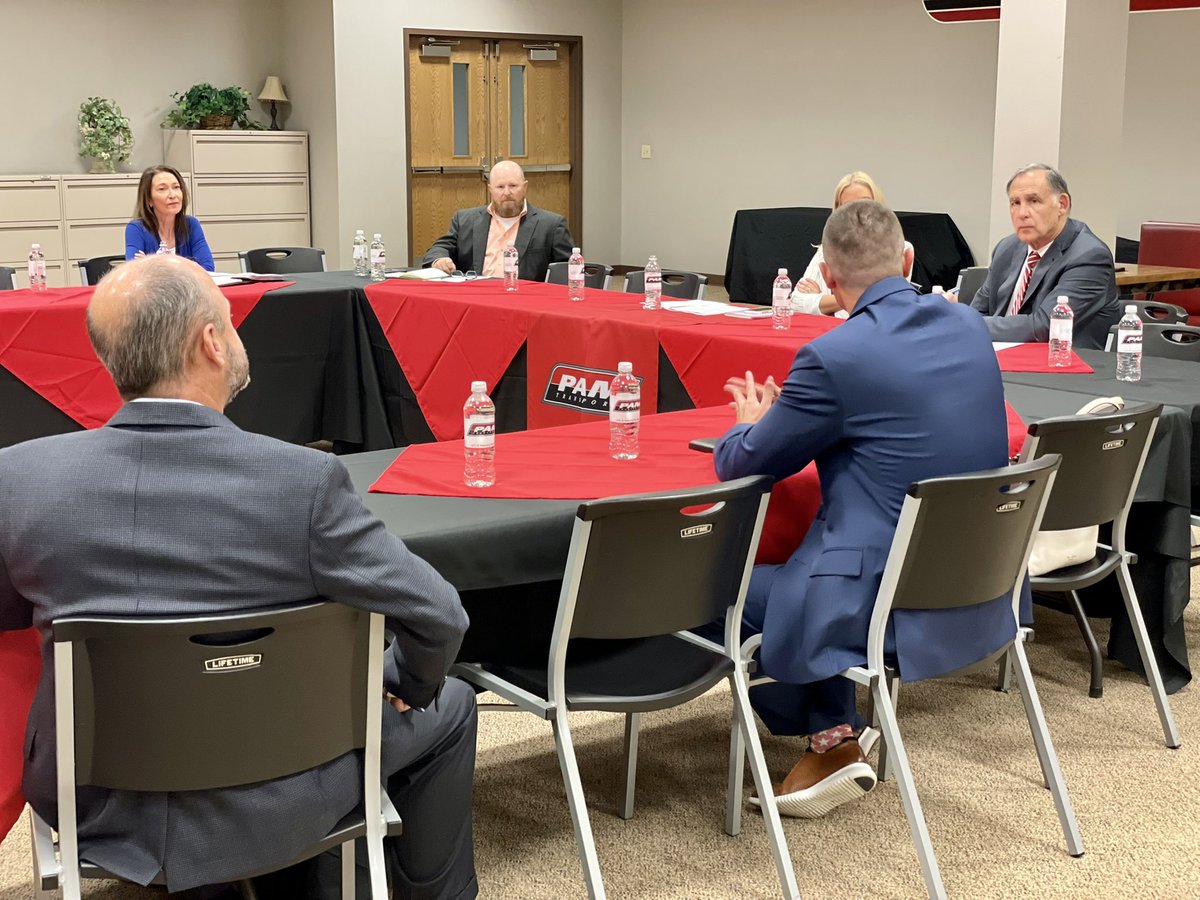 JohnBoozman's tweet photo. Fourth and final day of the #BustingMyBudget tour was spent talking all things trucking with @pamtransport @ARTrucking in Springdale. Heard a lot about how supply chain and workforce challenges are squeezing the industry, but am also encouraged by the creative solutions underway. https://t.co/NDIaTVajxa