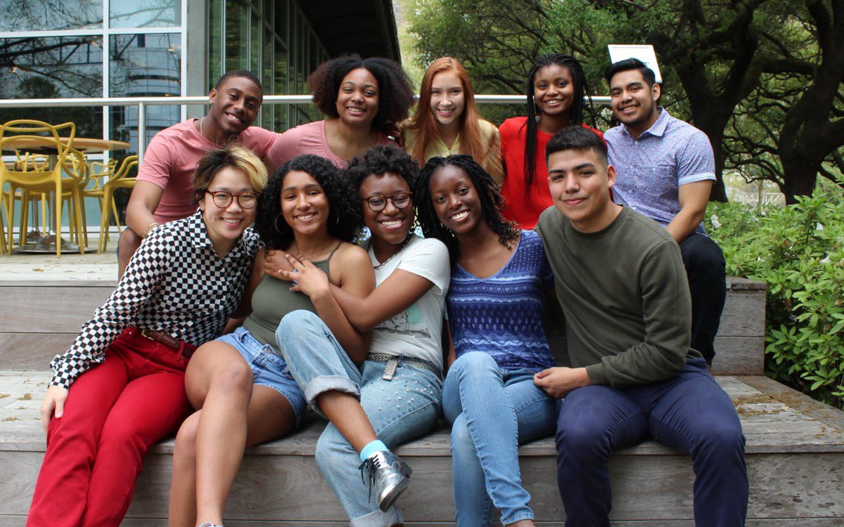 possefoundation's tweet photo. Posse and our partner institutions empower diverse groups of leaders who transform communities, this country and the world.

Learn more about Posse’s mission + history: https://t.co/HMrVCdu93I #PosseLove https://t.co/E0uubmNkSg