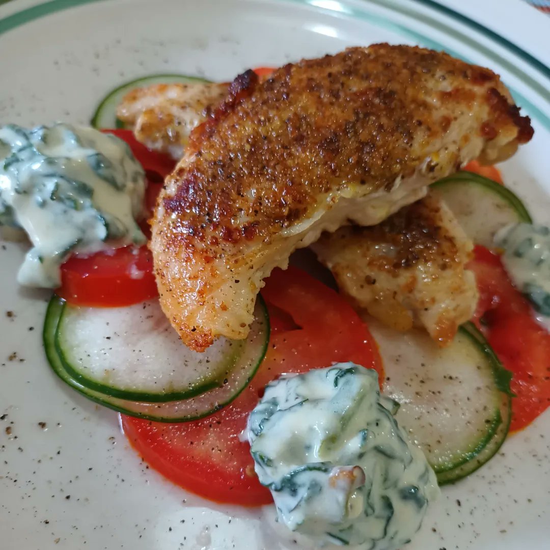 victor_locoloco's tweet photo. • Filezinho de frango com crosta de dry rub
•Creme de ricota com espinafre
•Relish de pepino
•Tomate tomate italiano
🐔🍅🥒🧀🌿
#gastronomy #food #foodpornography
#gastronomiaporamor #foodporn #comidafusion #comidadeverdade
#homensnacozinha #foodfusion
#comidadoVH https://t.co/L5kxfjnlhk
