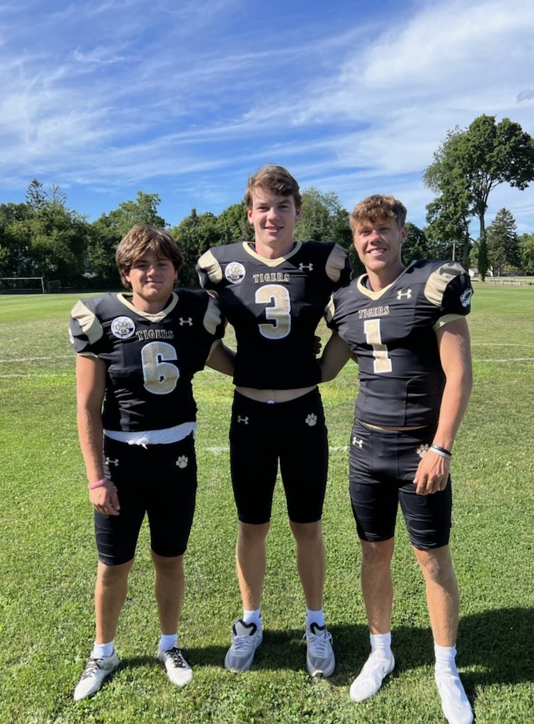 Erik Becker tweet media