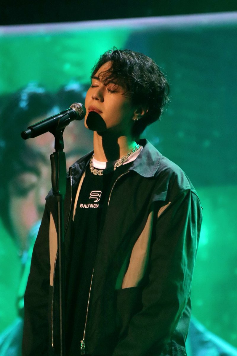 jbdefsyg's tweet photo. This photo tops as the one of the best Yugyeom pics.. LOOK AT HIM 😭 https://t.co/cRuBp05zxK