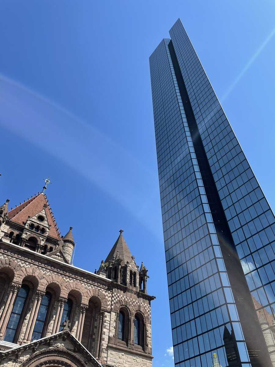 LarkLogan's tweet photo. I have not been to #CopleySquare in a long while. One of my fave places in #Boston. My #RealEstate office; #KellerWilliams #BostonMetro is located here. Pictured: The #TrinityChurch & #HancockBuilding. #ILoveBoston โค๏ธ https://t.co/d4AeChX1AN