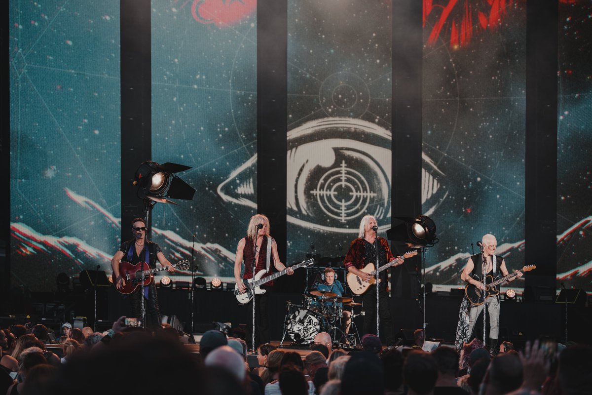 Def Leppard tweet media