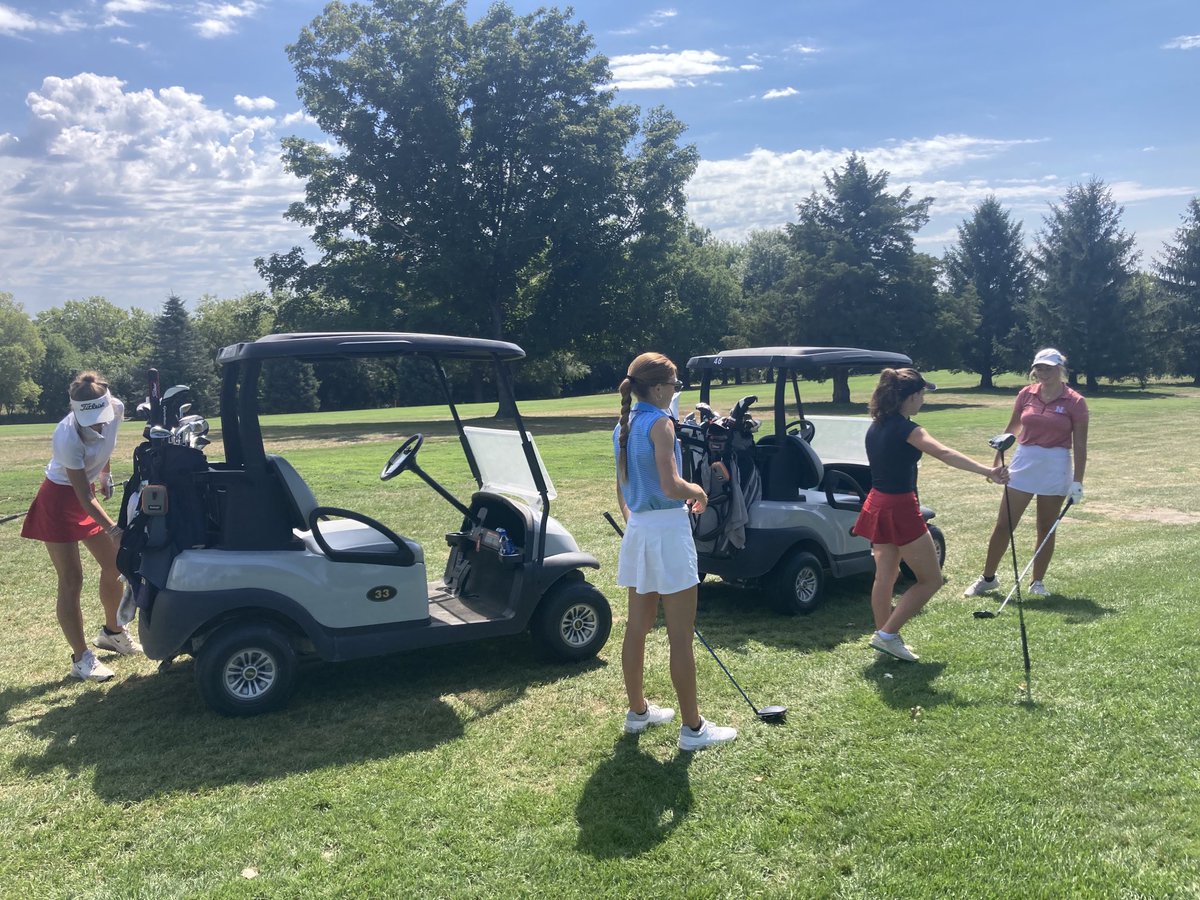 Freshman squad ready for day 3 of golf before classes start next week. Today at Pioneers GC some of our ladies are starting us off! Got ladies repping ⁦<a href="/iowapga/">Iowa PGA Section</a>⁩ ⁦<a href="/NebraskaPGA/">Nebraska Section PGA</a>⁩ and ⁦<a href="/MinnesotaPGA/">Minnesota PGA</a>⁩ in this group