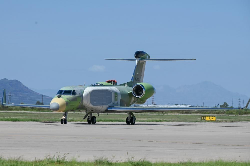 Defence_United_'s tweet photo. #USAirForce's new electronic attack aircraft, the #EC37B, slated to replace #EC130H #CompassCall https://t.co/fESWlB92s0