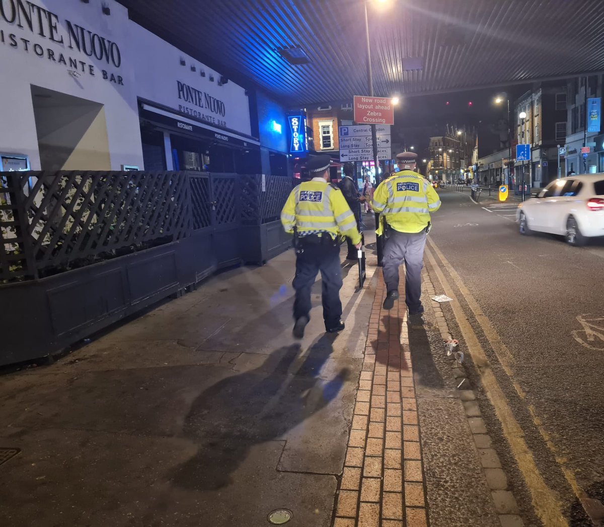 MPSBenshamManor's tweet photo. Night-time economy Officers on patrol in #Croydon. If you have any concerns during your night, please speak to officers. In an emergency, always dial 999. 

#OpCleveland3 #Police #SaferSummer https://t.co/kHuH0flCu5