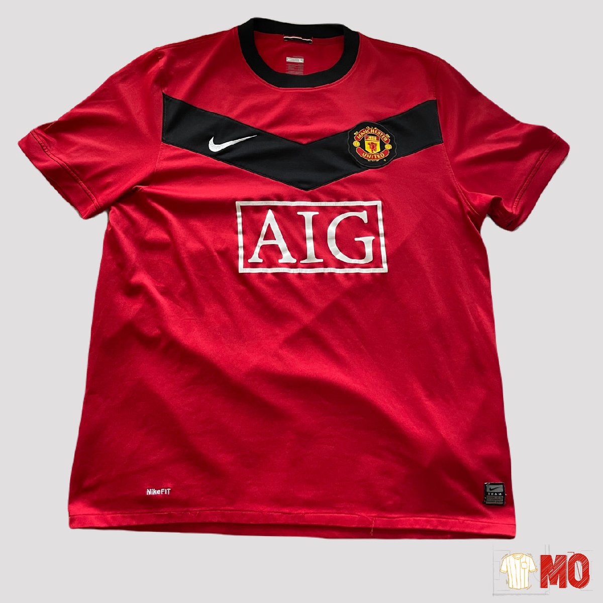 Maillotsdor's tweet photo. Manchester United 2009-10 HOME L est disponible avec un envoi en 24h ! 😍 Retrouvez-le ici : https://t.co/kxsPFzN9Ir  #footballshirt #vintage https://t.co/IcdF7U36ek