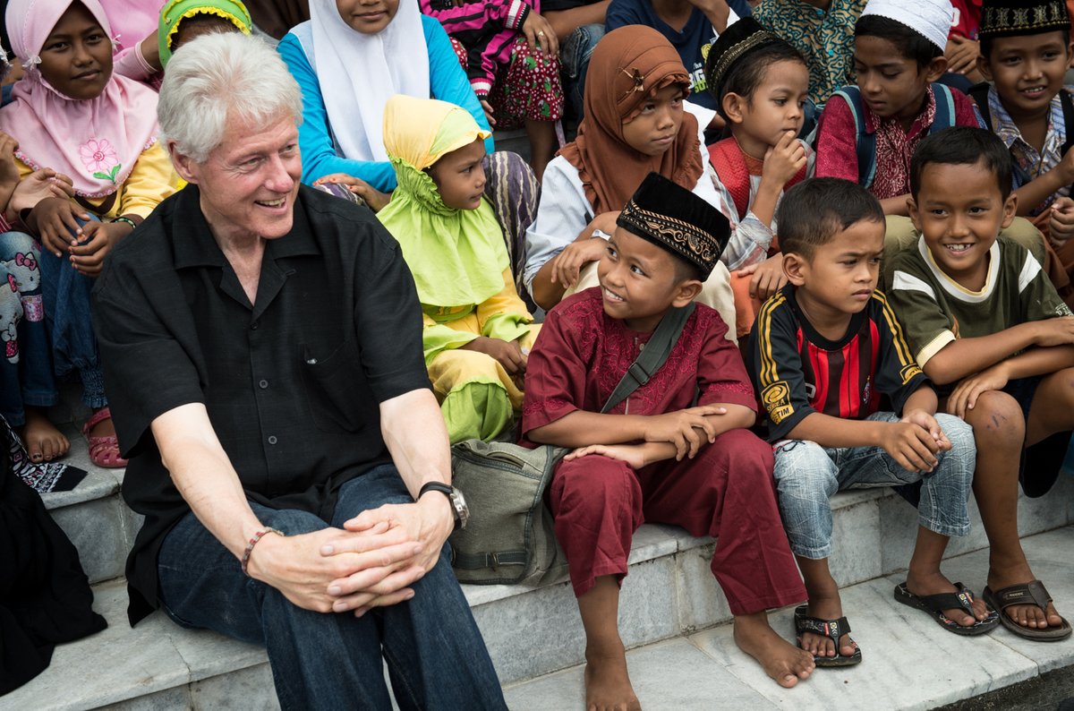 barb_kinney's tweet photo. Happy Birthday @BillClinton !!! Photo taken by @barb_kinney in Ghana, 2014. https://t.co/xoPW1C7BrV