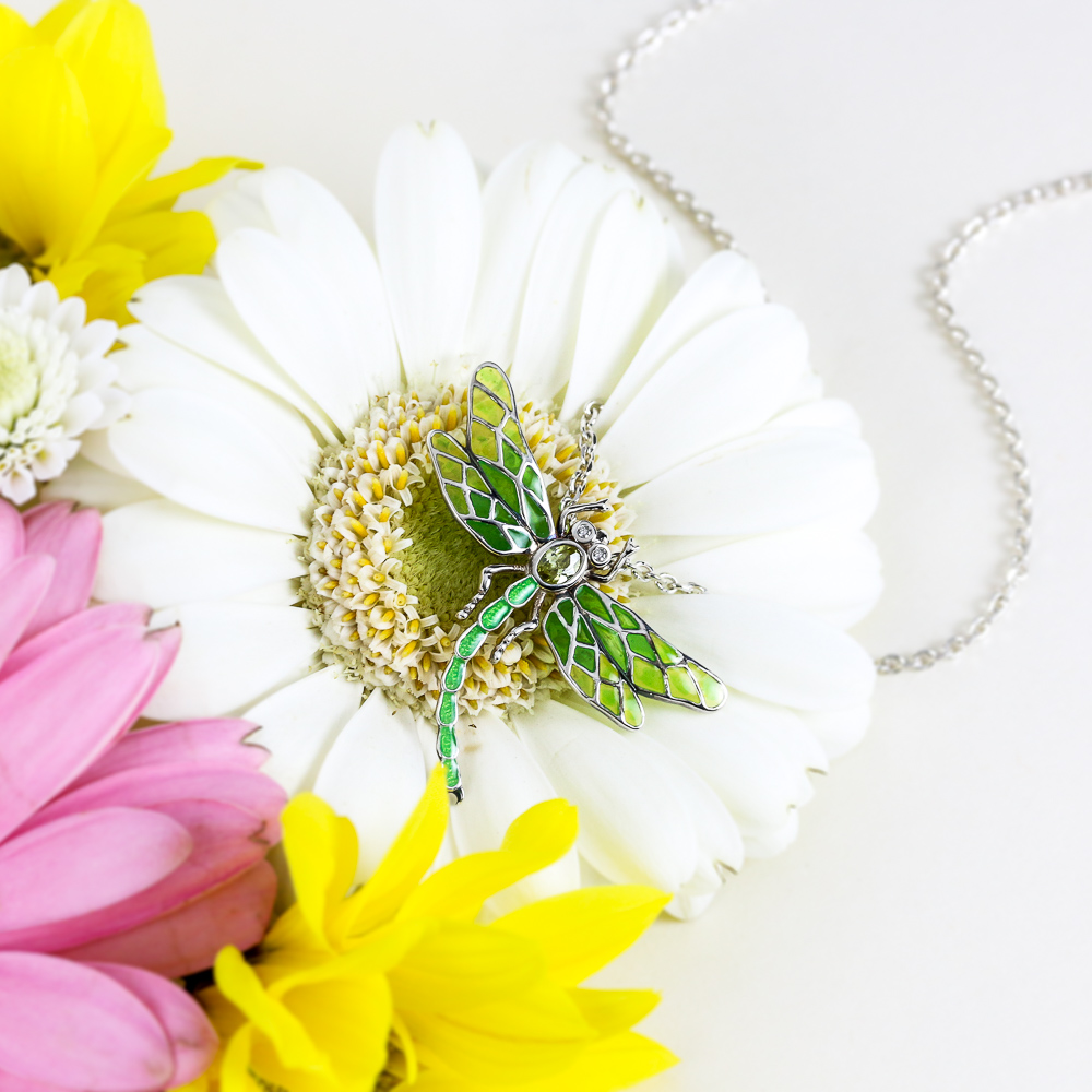 W_Hamond's tweet photo. This stunning dragonfly design is taken from our House Style collection and makes for a very distinctive use of the August birthstone peridot.
.
#whamond #dragonfly #peridot #loveperidot #yorkshirejewellers #augustbirthstone #green #nature #summer #jewellerydesign #august https://t.co/6BDsWtJpCY