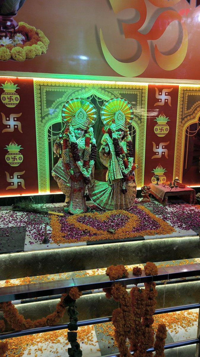 mauryabuddy's tweet photo. हाथी घोड़ा पालकी, जय कन्हैया लाल की।
श्री कृष्ण जन्माष्टमी की आप सब को अनंत शुभकामनाएँ…!
जय श्री कृष्ण🙏 https://t.co/0sl0pjRZqj