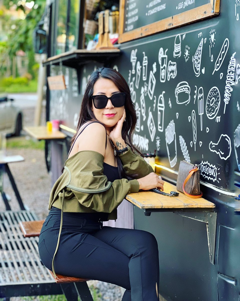 mamyo1989's tweet photo. Coffee ☕️ တွေပဲ 

ပတ်သောက်ခဲ့ရတဲ့ 

Pyone Oo Lwin 🥰 https://t.co/KszkykKBf2