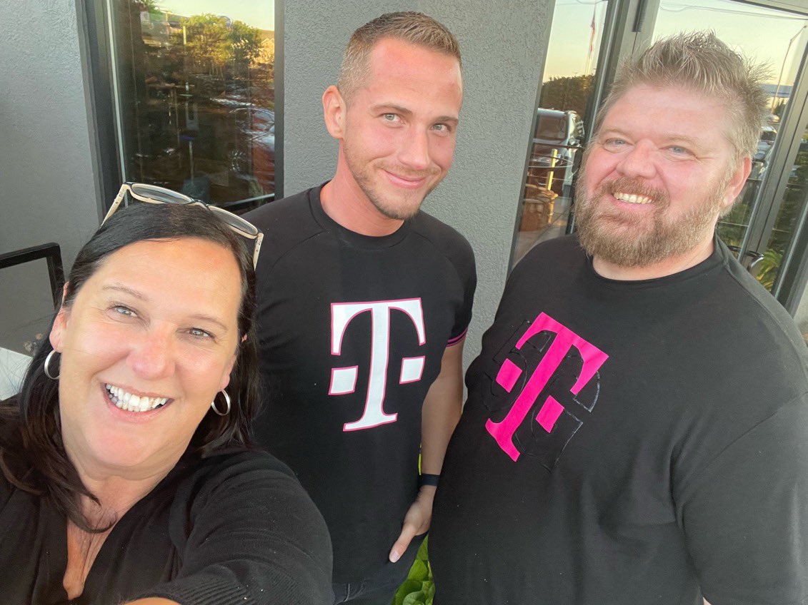 Great couple of days of traveling with these guys! Thank you Joe and David!Going #BeastMode in Evansville! <a href="/magentamejoe/">Joseph Anderson</a> @davidenglish_jr