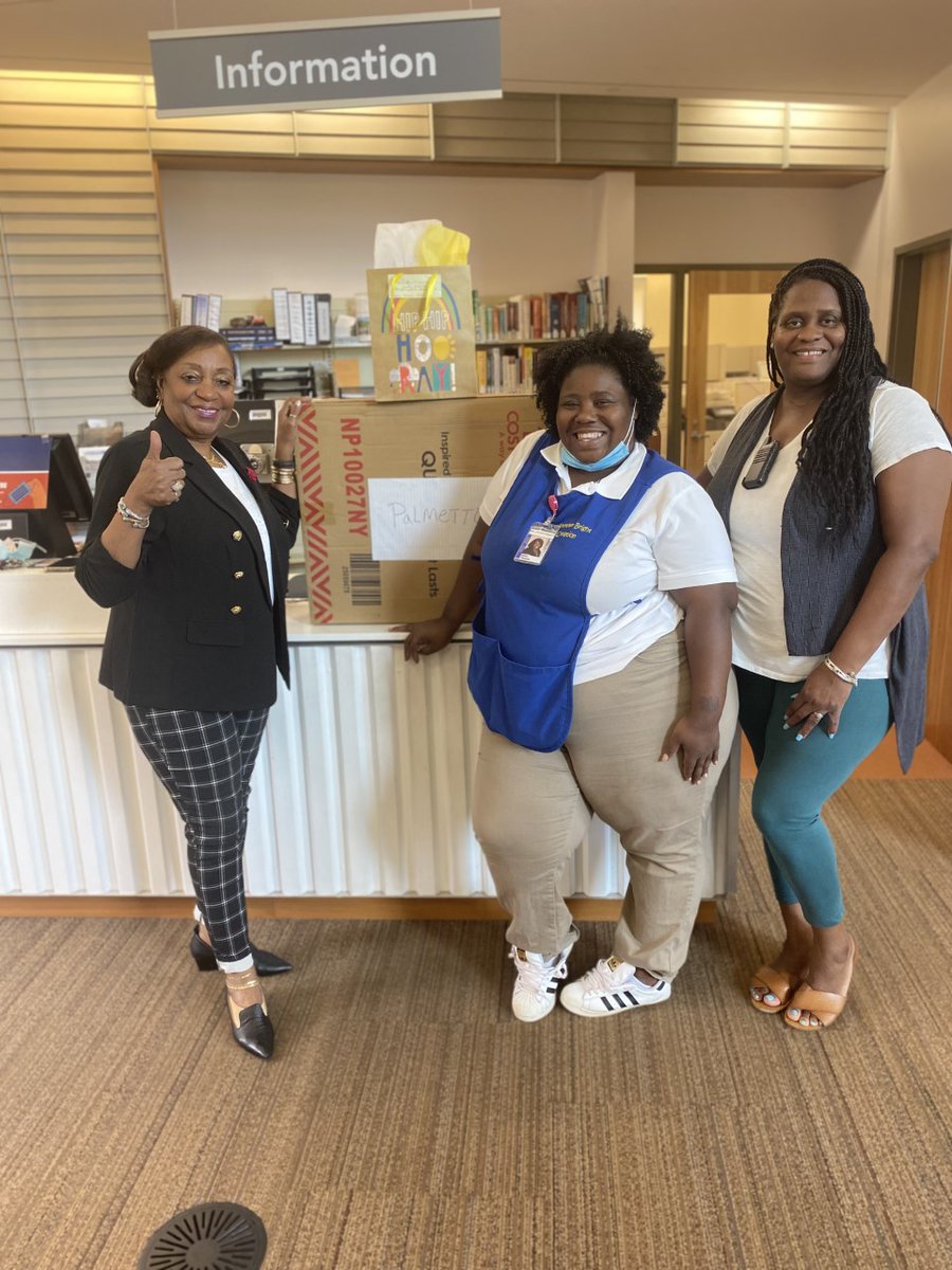 fulcolibrary's tweet photo. Congratulations to our Summer Reading winners! Thank you all for a great summer and check out our newest reading challenge on Beanstack. Here are some of the winners!

#FulcoLibrary #ResolveToRead #SummerReading #OceansOfPossibilities #Winners #FultonReads 
@fultoninfo https://t.co/iZ6zWJVZGp