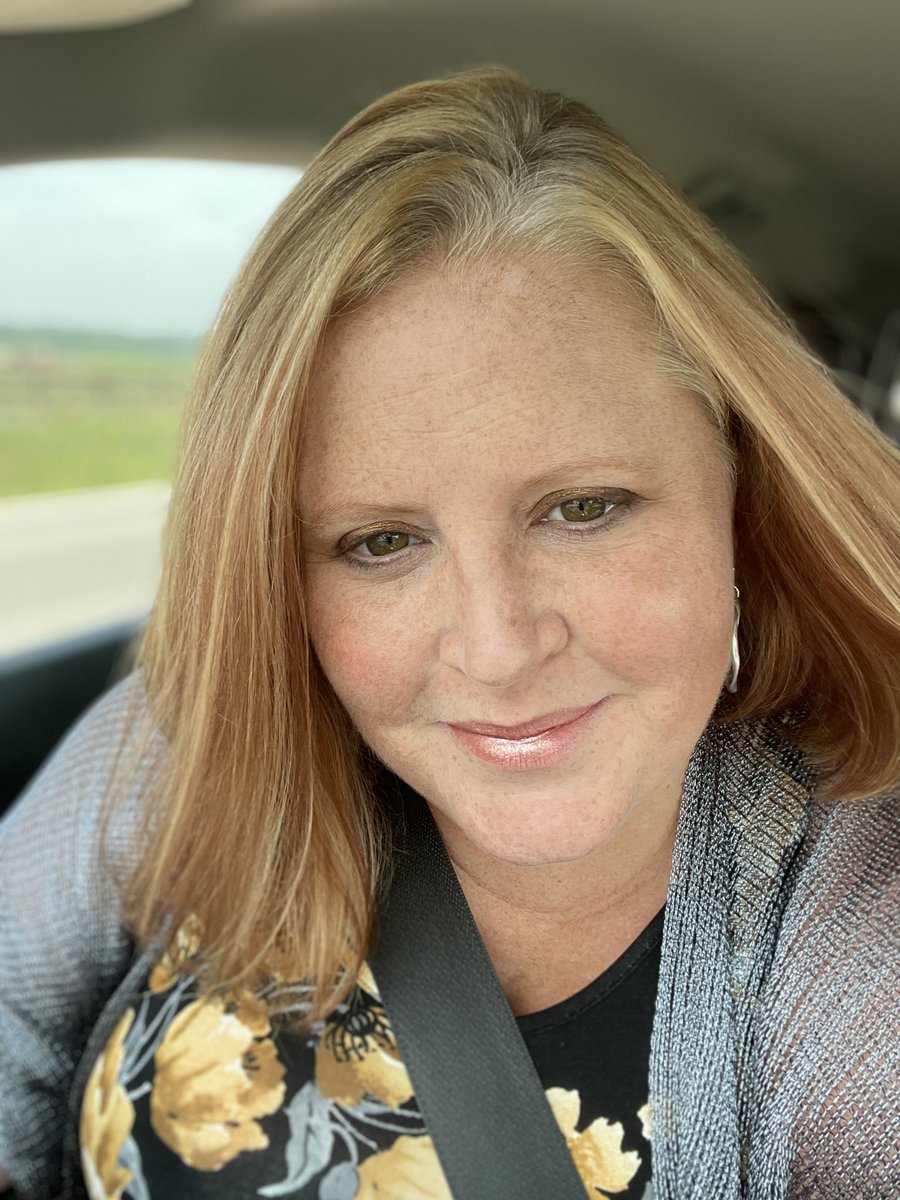 LearningAtJES's tweet photo. Congratulations to our Innovative Learning Specialist, Nicole Andresen, who became an certified Apple Learning Coach this summer.  @SDJanesville @MsInnov8or https://t.co/5J6EZpsIAi