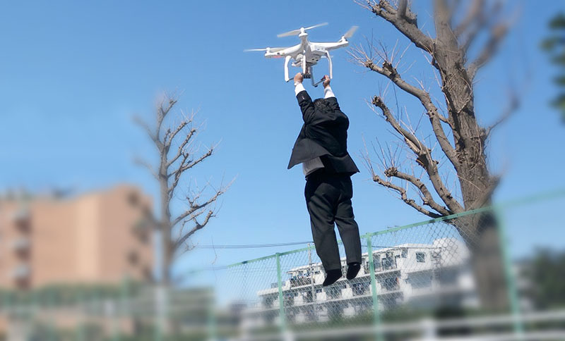GEforceMC's tweet photo. #FridayThoughts #Warzone 
Thought I heard a #Drone, but it was just the mother-in-law!!!
#Drones #RussiaUkraineCrisis #UkraineRussiaWar
#Ukraine's drone pilots under fire a MUST Watch..!!!
https://t.co/N0USWhV0hD https://t.co/KcshV1ZGwq