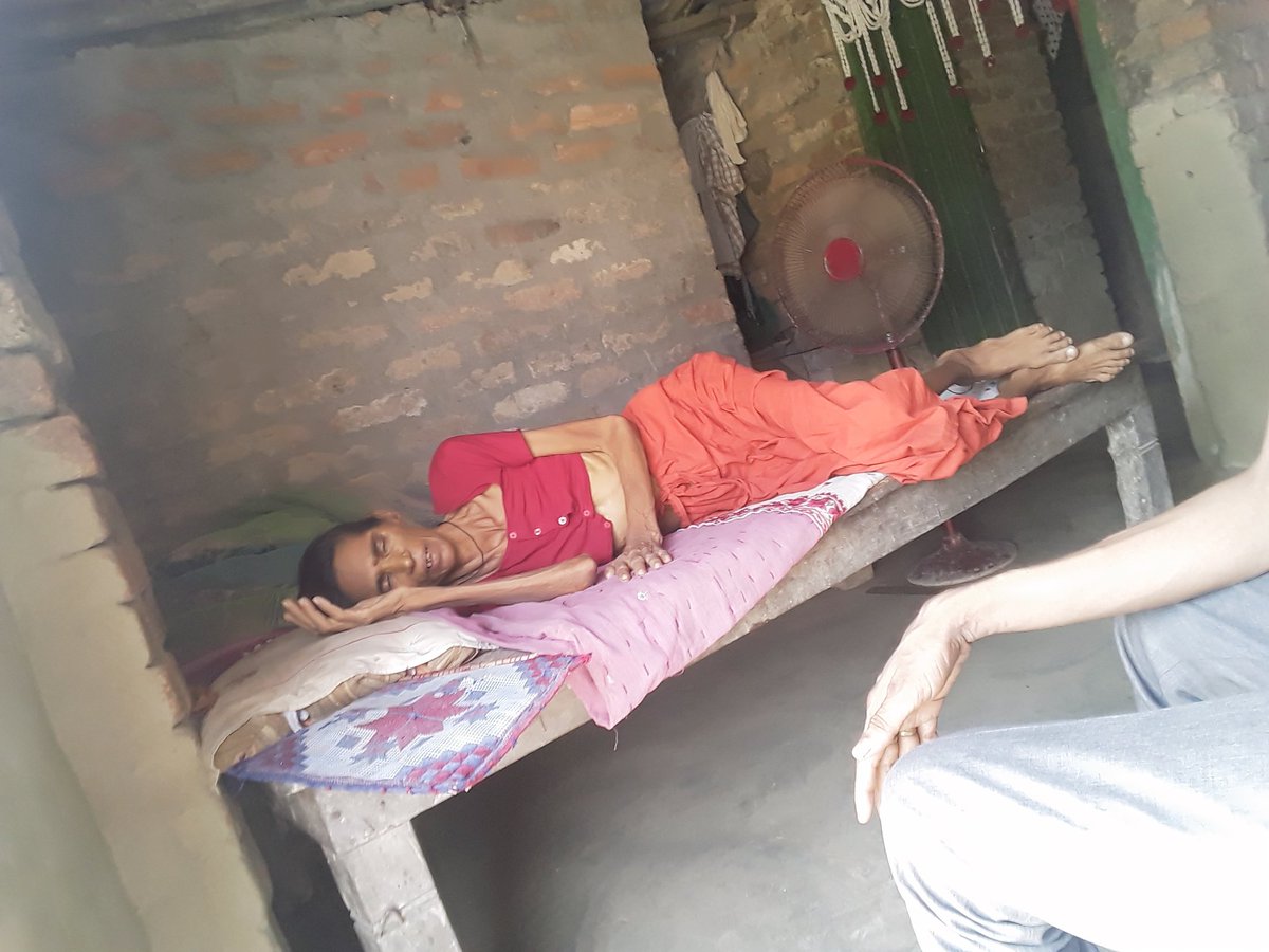 Sajmul4's tweet photo. माँ  पिता और भाई   नही रहे दूनियाँ  मे 
बहुत  दर्द सहे  है हम   बहुत  बहुत  दुखः    हम झेले 
@yadavtejashwi
@NitishKumar
@TejYadav14 
@ermanishkasyap 
@PMOIndia 
@DM_Muzaffarpur https://t.co/un7n7zR98K