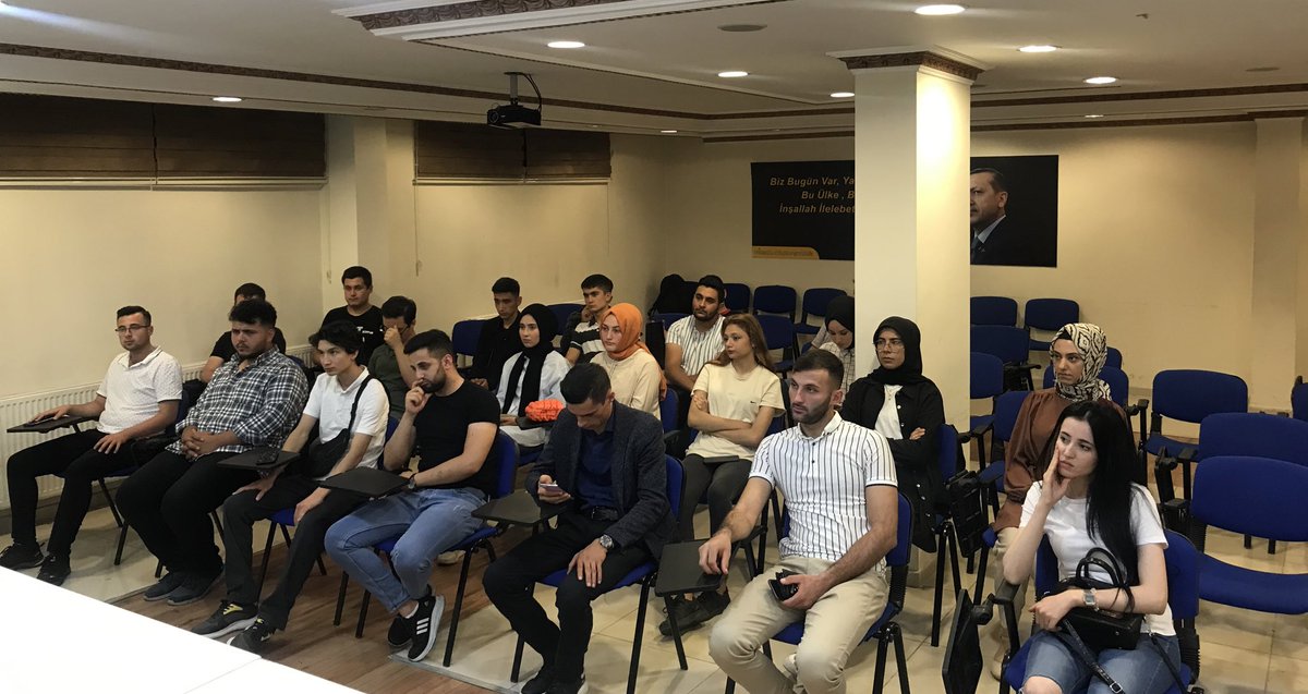 PursaklarAkgenc's tweet photo. Haftalık olağan İlçe Yönetim Kurulu toplantımızı Gençlik Kolları Başkanımız Sn. @tolga_yildiiz başkanlığında,İlçe Koordinatörümüz Sn.@resulekrem06 ‘ün katılımlarıyla gerçekleştirdik. gerçekleştirdik.
@eyupkadirinan 
@efedemirhann 
@ServetTurkayik https://t.co/2K5ZKRaJ2f