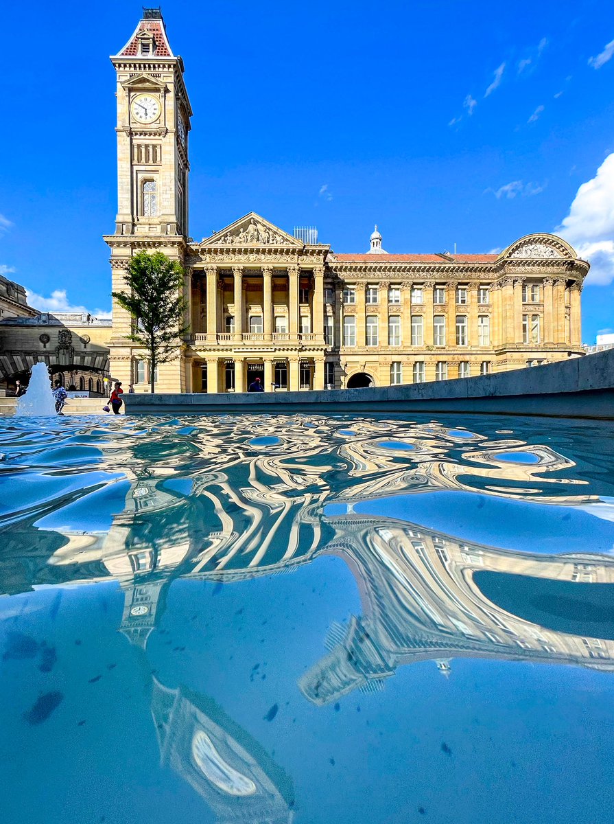 A love letter to #Birmingham for  #WorldPhotographyDay with what must be some of most photographed scenes and amazing people that make city a place for everyone.