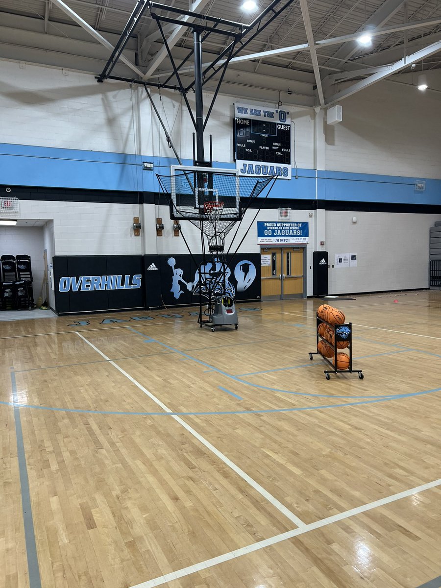 OverhillsHoops's tweet photo. Monday 2 o’clock the season starts for us! #NeverOutworked https://t.co/5mgFckawME