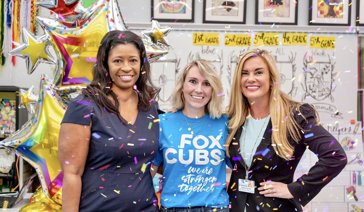 jenny_mcgown's tweet photo. UNBELIEVABLY EXCITED that @MrsMackeyArt was just named 1 of only 3 Elementary Teacher of the Year FINALISTS for our great state of Texas! 🎉 Congrats to Lisa on this incredible honor - first time in @KleinISD history to have a finalist! Your #KleinFamily is cheering for you! 👏❤️ https://t.co/CAQskaThs4