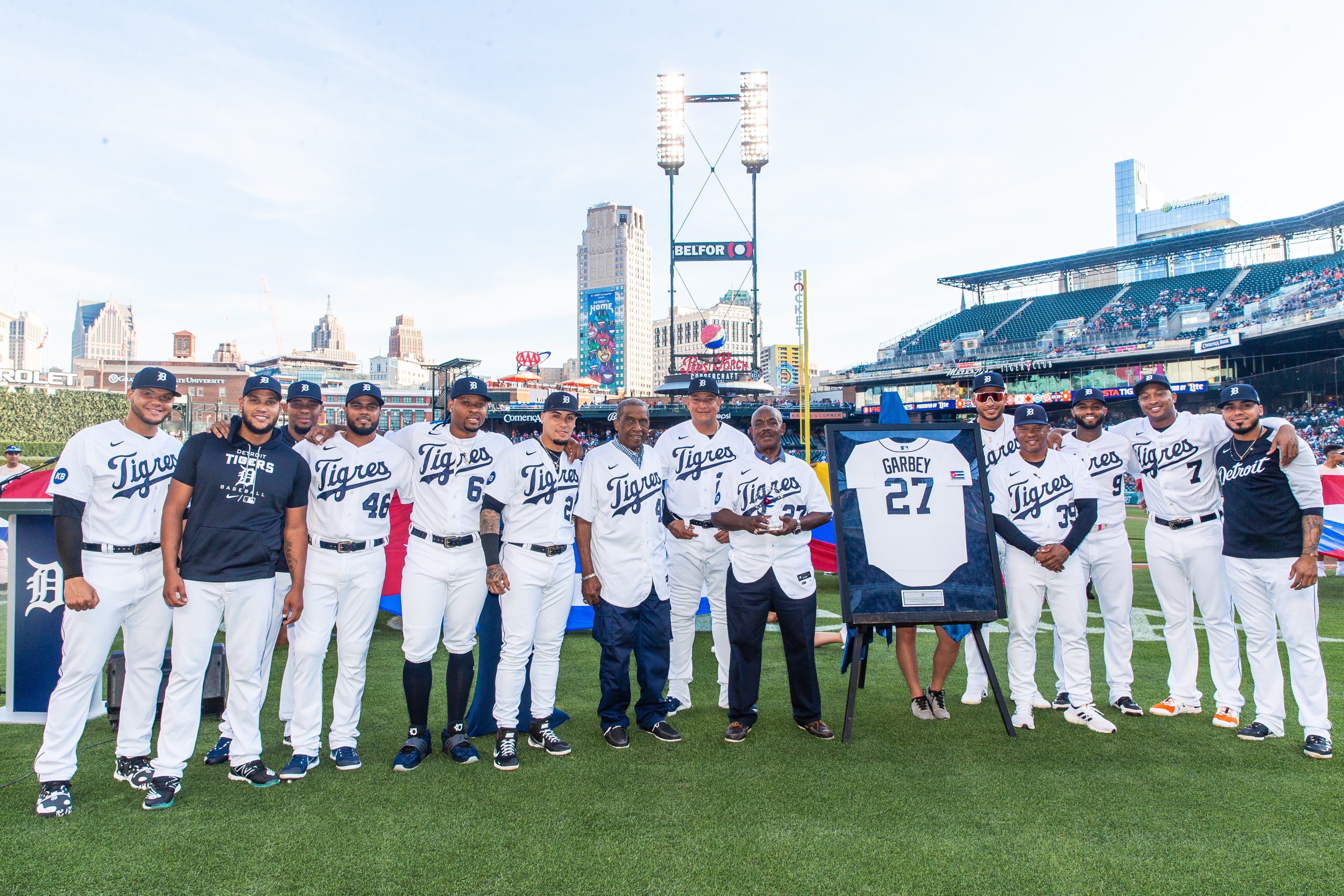 Detroit Tigers on X: Many flags, one team. 🇨🇼🇨🇺🇩🇴🇵🇷🇻🇪  Celebrating our Latin American players and coaches as part of ¡Fiesta  Tigres!  / X