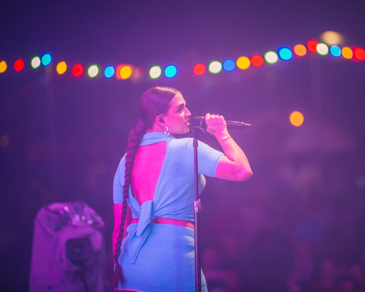 Solent_Prods's tweet image. That’s a wrap for the first day of performances at #CampBestivalShropshire 🎤✅
@maemuller_ @BeckyHill