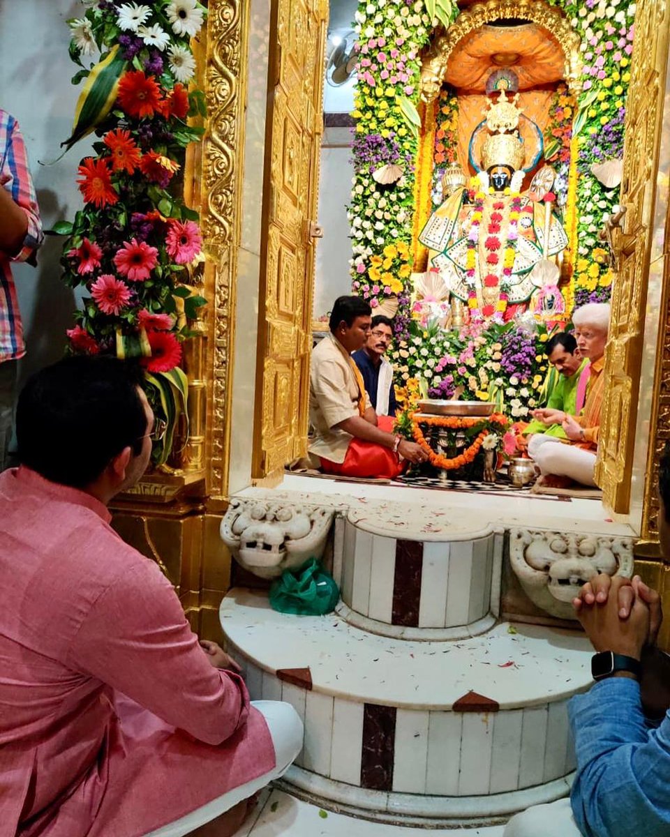 isiddharthpatel's tweet photo. શામળાજી મંદિર ખાતે કૃષ્ણ જન્મ મહોત્સવ.. 🛕 https://t.co/vuldShvnJ0