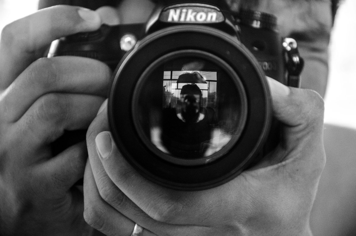 Nikon_Chile's tweet image. ¡Feliz Día Internacional de la #Fotografía #Nikonistas! 🥳

A disfrutarlo como se merece, hoy y este próximo #FinDeSemana.  ¡¡A tomar sus #Nikon YA!! 😉📸

#DíaInternacionalDeLaFotografía #Cámara #Réflex #Fotos
