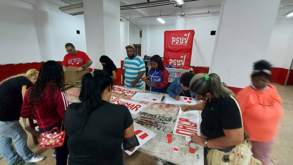 Jornada de Comunicación con la brigada de APC Caracas y los Propulsores y propulsoras de Calle de la Parroquia San Agustín .

Mañana Te esperamos  a las 02:00 PM 

 <a href="/PartidoPSUV/">PSUV</a>  <a href="/NicolasMaduro/">Nicolás Maduro</a> <a href="/dcabellor/">Diosdado Cabello R</a> <a href="/jorgerpsuv/">Jorge Rodríguez</a> <a href="/pinfantea/">Pedro Infante A.</a>

#OrganizarUnirSumar 
#PSUVPorTodaVenezuela