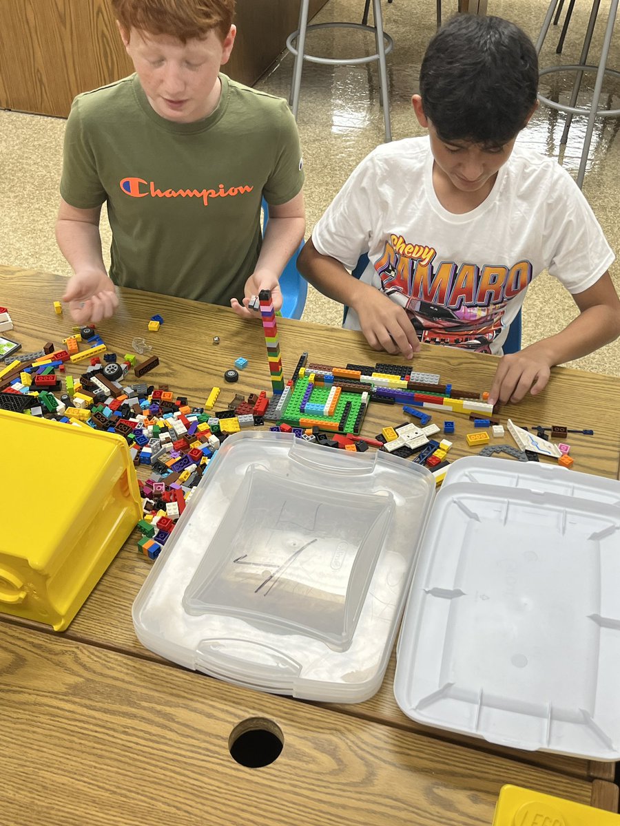 MrsDooleyAMS's tweet photo. It’s been a good first week in E13!! @PLTWorg overboard! Bring on all the subjects this Fall: Green Architecture, Automation and Robotics, CS for Innovators and Makers. (Will add another in the spring!🤪🤪) @alma_middle https://t.co/Fug38KvFnj