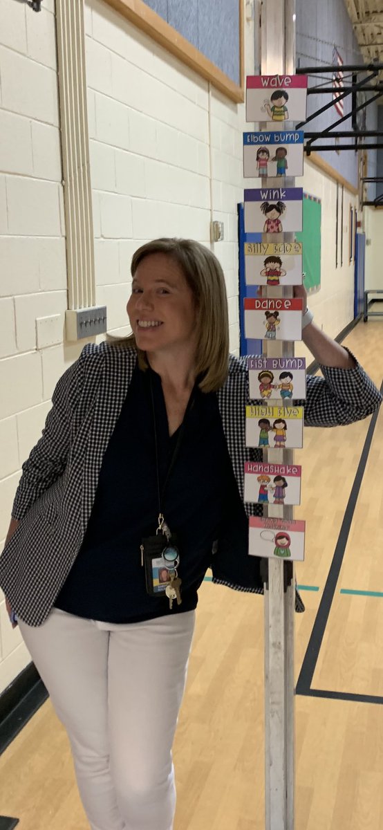 TeachMeMrsE's tweet photo. Welcomed our Fairview family back to the building today! So excited for this school year. @fairviewesfcps @sngoldstein @MrsStotka1st @ostanter @RidpathRobyn @BirnsK @CubRunSefrin @PNabywaniec @RossFlint @apwojcik @Megdbug @elvalentine1 @kara_simmons76 https://t.co/2a5gq5j85l