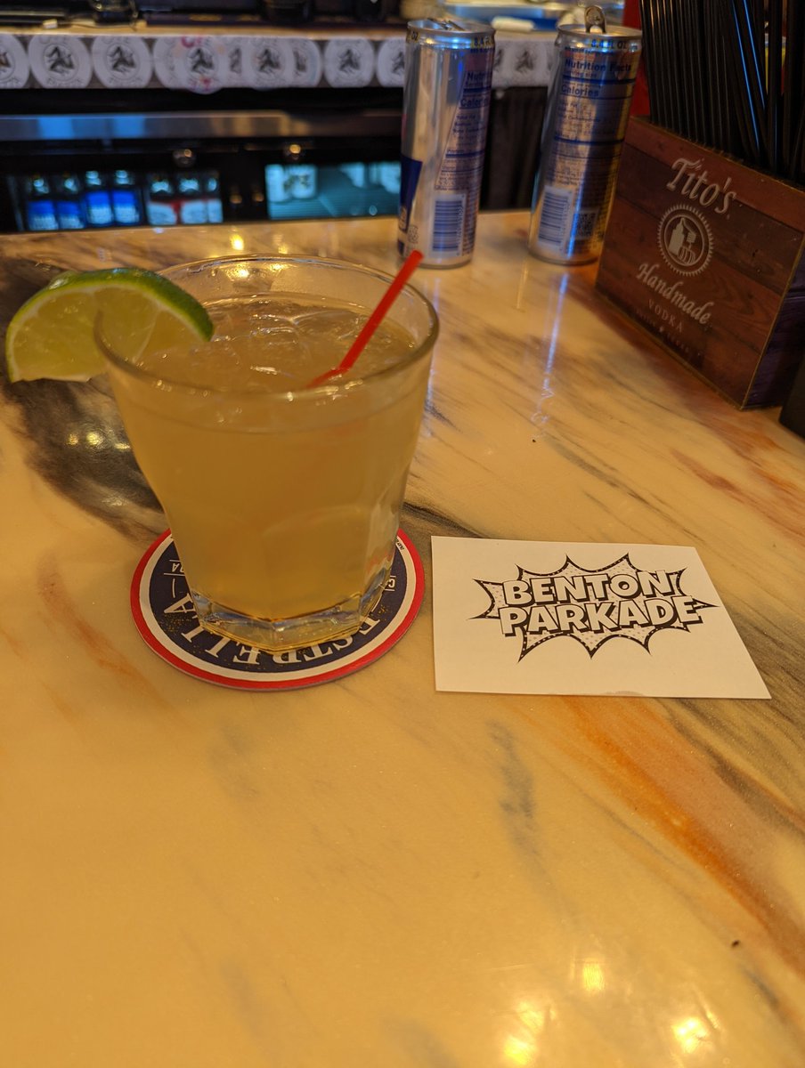 WereStLouis's tweet photo. Enjoying a delicious #RockaRita
@CafePiazzaSTL
#Good2BeHome
@Teremana @Anthony_Becht @StullySTL @XFLBattleHawks @XFL2023 @TheRock @DanyGarciaCo
See you tomorrow https://t.co/XCpdxwrrxh
